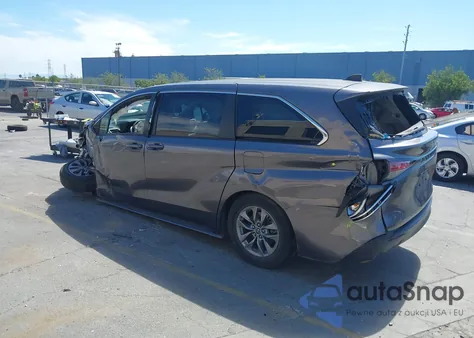 2022 Toyota Sienna Le из США, поврежденный, VIN 5TDKRKEC3NS097101